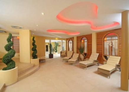 Gro&szlig;z&uuml;gig gestalteter Eiden Spa
