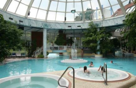 Entspannte Atmosph&auml;re in der Therme