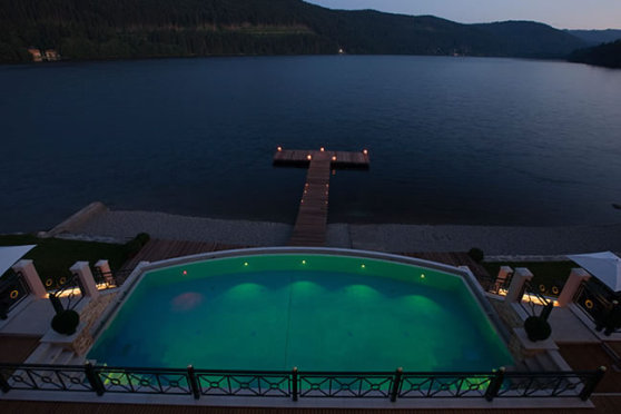 Blick auf den Titisee (Bildquelle: Romantik Treschers Schwarzwaldhotel)