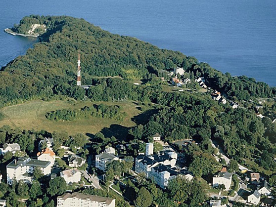 Spüren Sie die Atmosphäre hanseatischer Gastlichkeit, in der Sie sich von Anfang an gleich wie zu Hause fühlen.