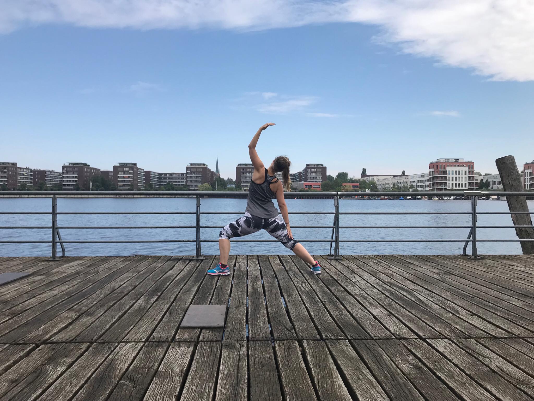 Yoga in the city – Bildquelle: Mirjam Kilter (freesendeern.de)