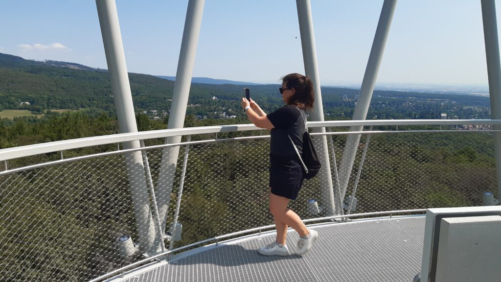 Hardtbergturm Koenigstein im Taunus Sehenswuerdigkeiten