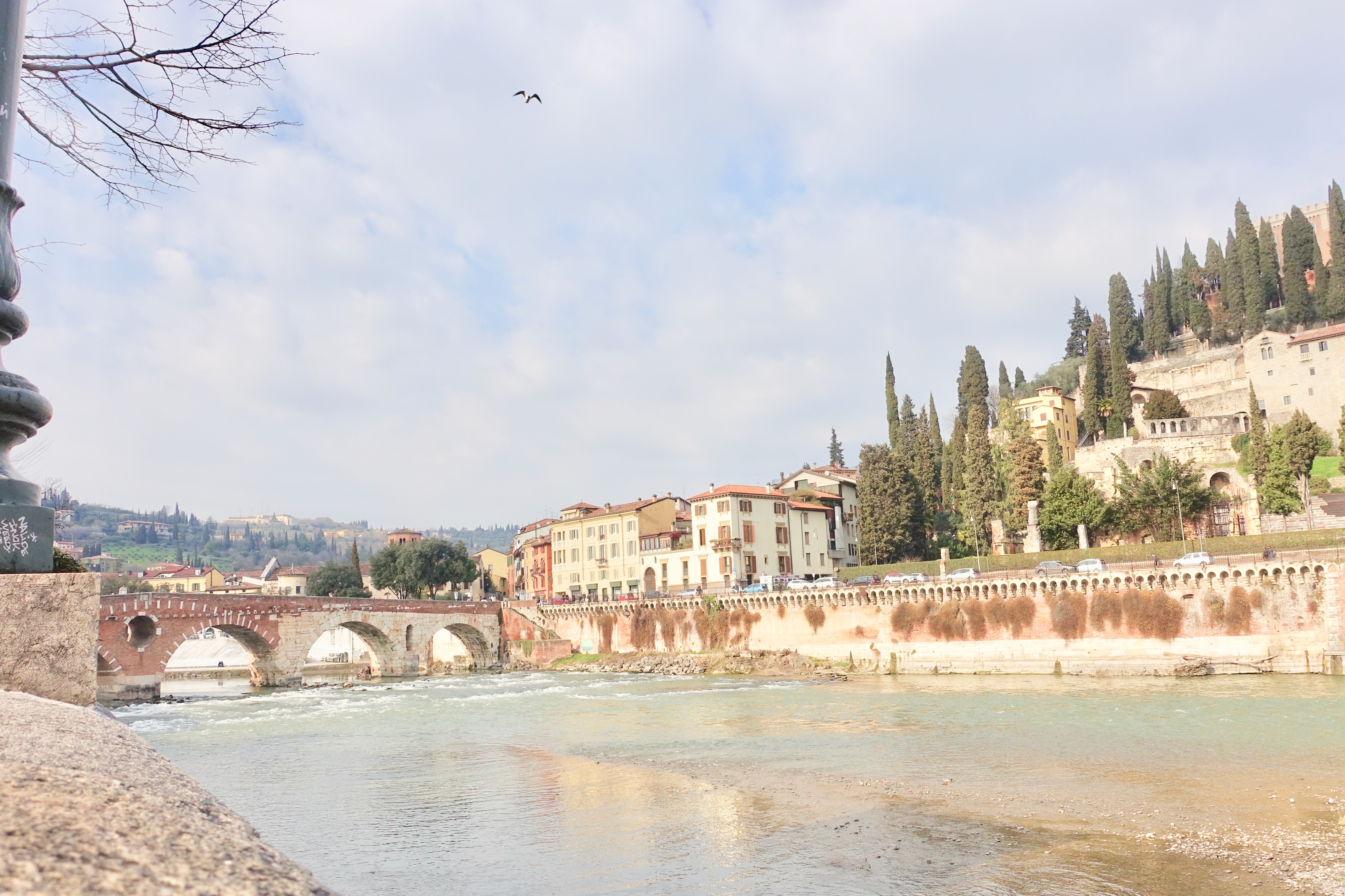 Verona Spaziergang entlang der Etsch