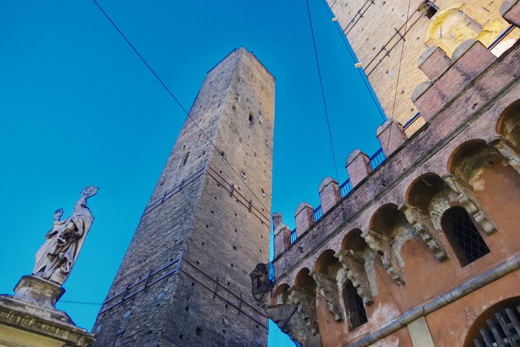 Bologna Urlaub Tipps: Stadt voller Genuss, Sehenswürdigkeiten & Kultur
