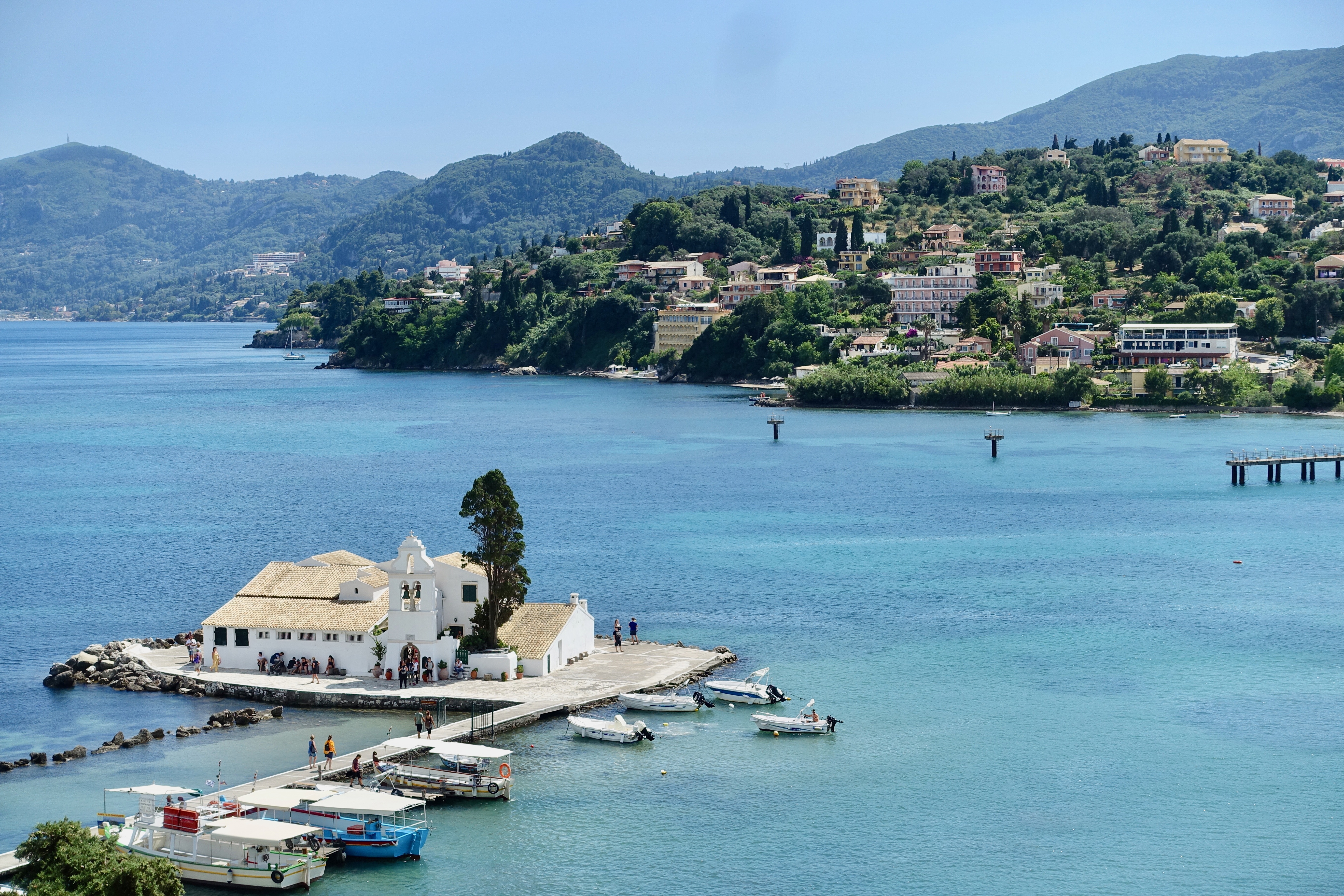 Korfu Stadt Blick auf Pondikonisi, Kanoni und Klosterinsel