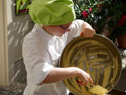 So wird der Kaiserschmarrn angerührt