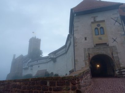 Auf der Wartburg im Nebel