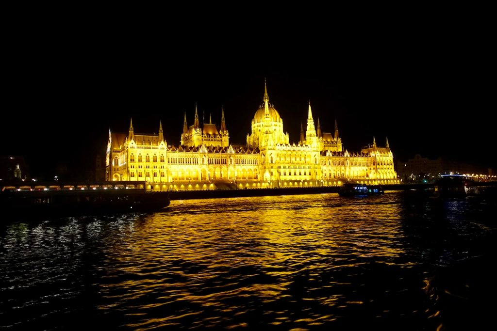 Schifffahrt auf der Donau in Budapest