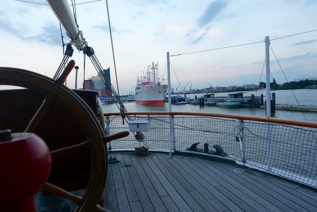 Ausblick von der Rickmer Rickmers - Hamburg Tipps