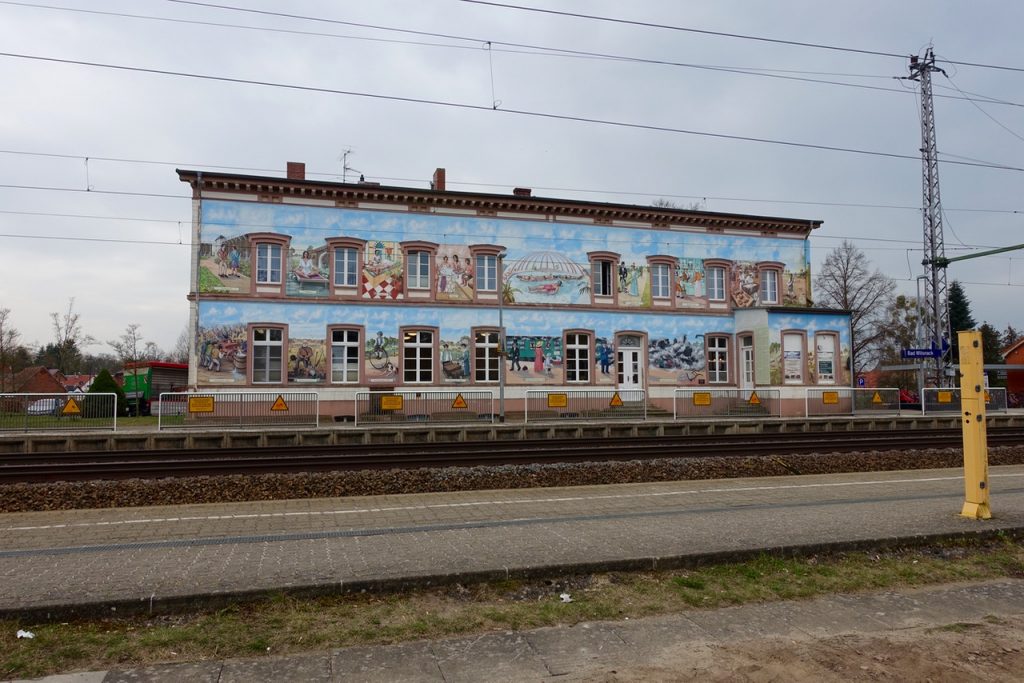 Kleines Kunstwerk?! - Bahnhof Bad Wilsnack