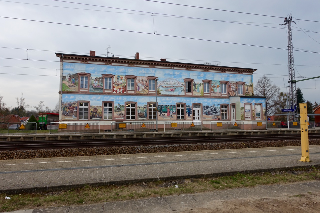 Kleines Kunstwerk?! – Bahnhof Bad Wilsnack