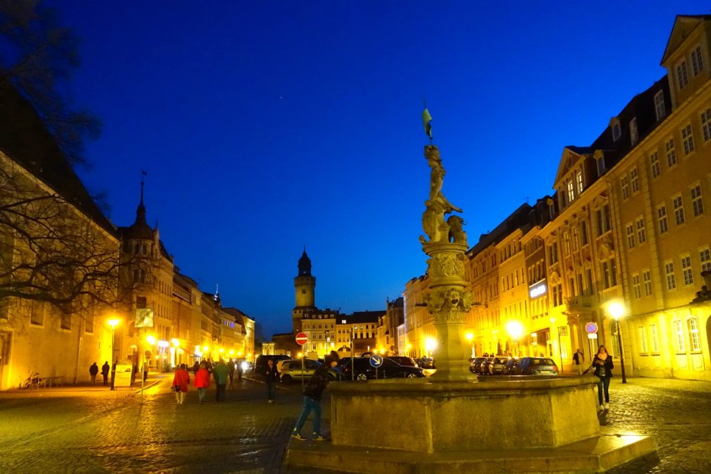 Blaue Stunde im Stadtzentrum von Görlitz