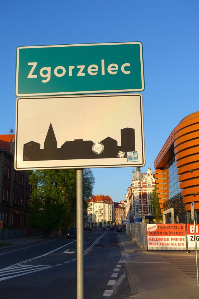 Ăśber die BrĂĽcke gehts rĂĽber nach Zgorzelec