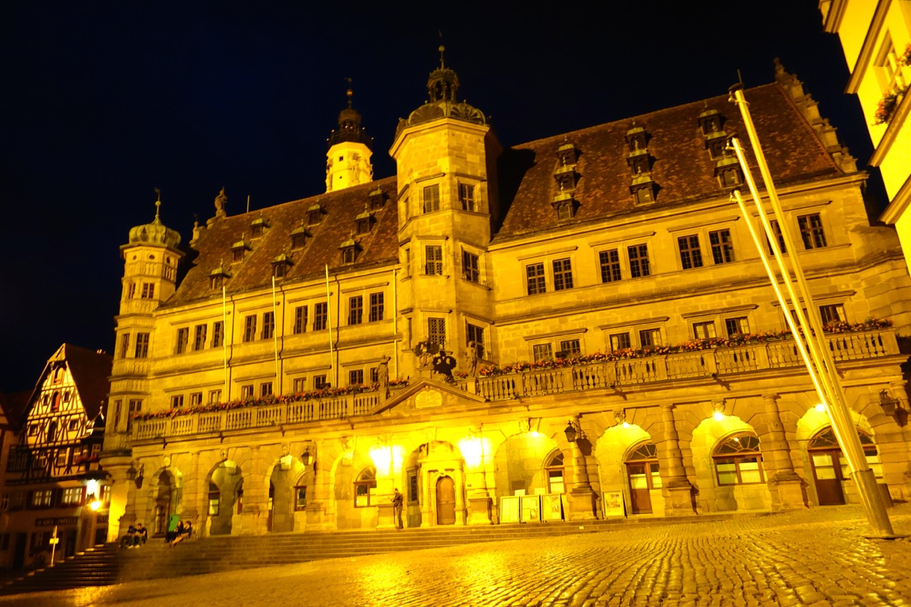 Am Rathaus Rothenburg ob der Tauber