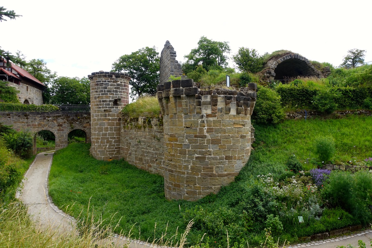 Burgen, Schlösser und Ruinen im Burgenwinkel