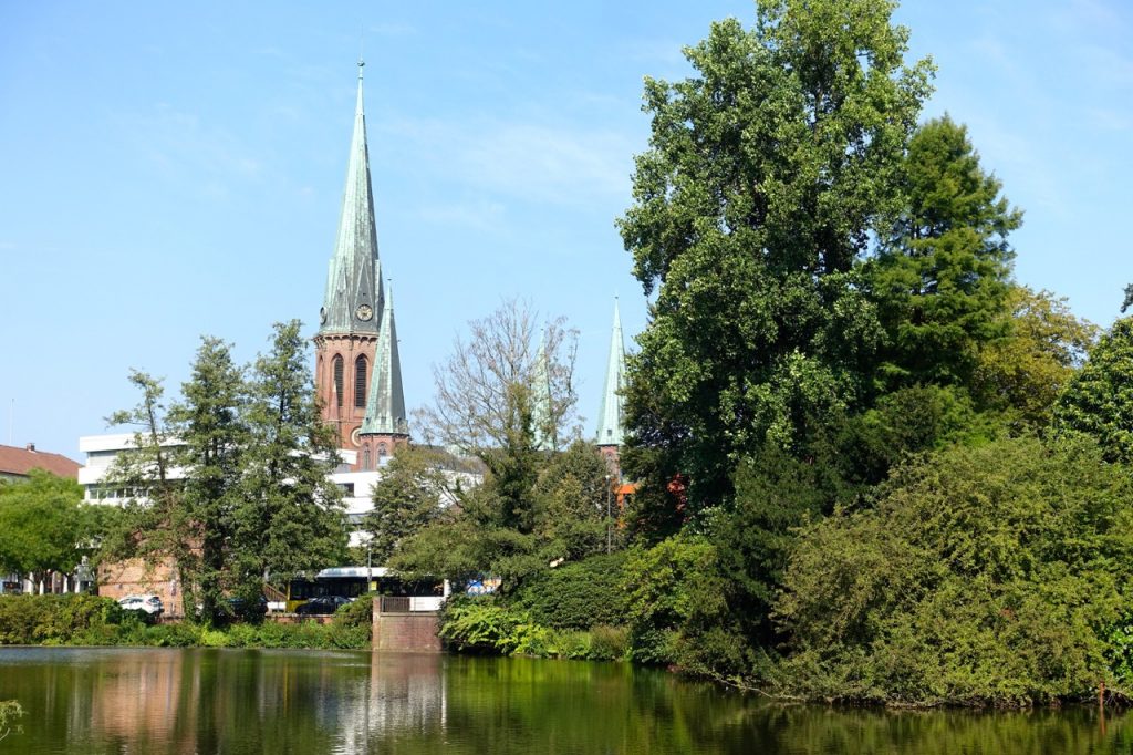 Picknick im Schloßpark mit Blick auf Lambertikirche