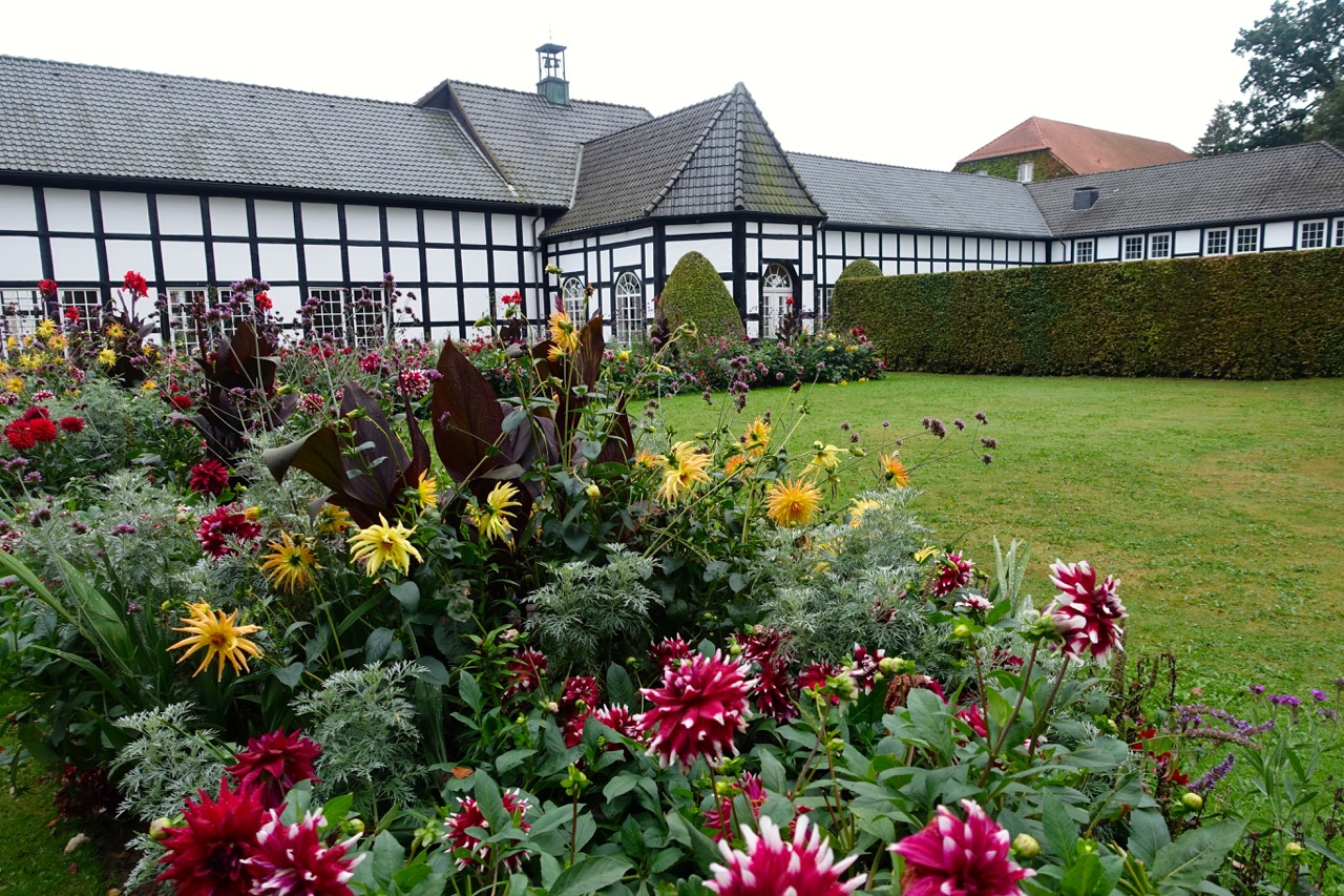 Durch den Gräflichen Park zur Therme