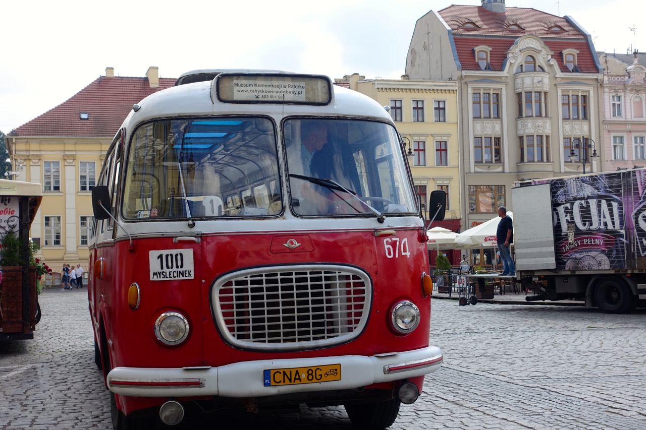 Fahrt mit dem alten Bus durch Bromberg