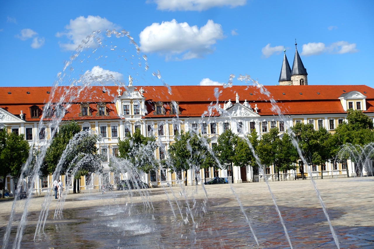 Magdeburg Urlaub – Wasserspiele am Dom