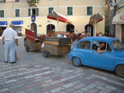 Monte Negro - in den Straßen von Kotor 2004