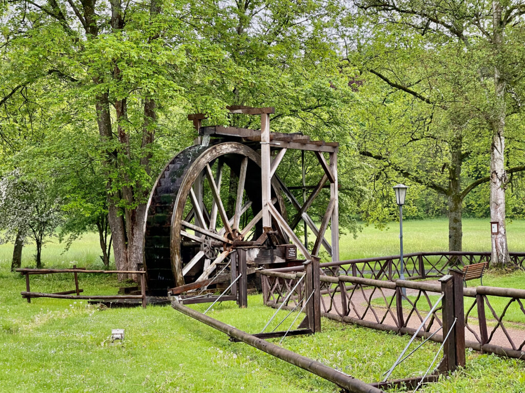 Bad Salzhausen Kurpark Wasserrad