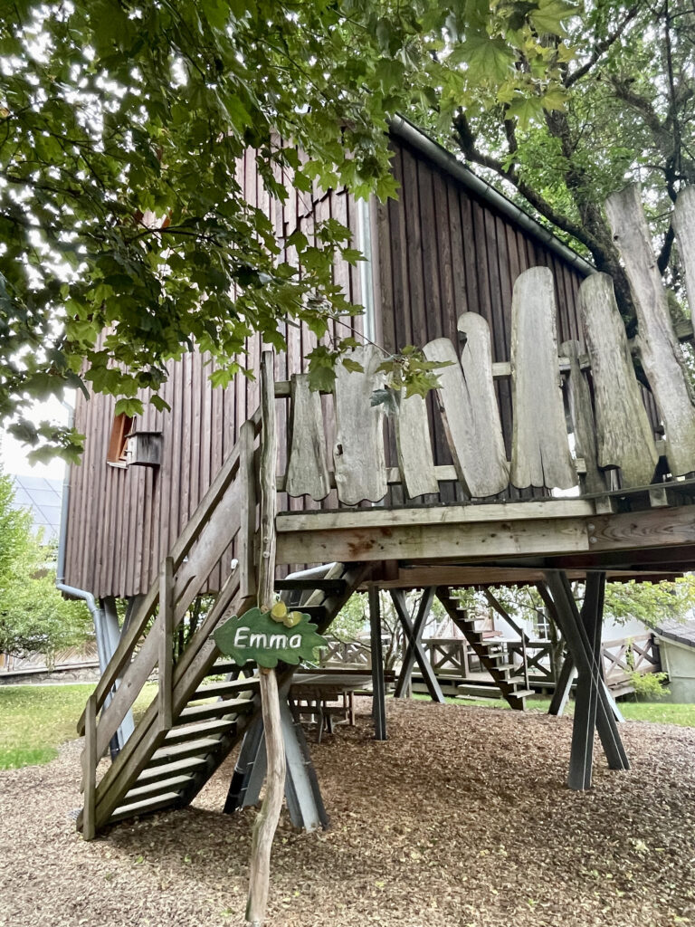 Baumhaus im Gasthaus zu den Linden in Oberhundem im Sauerland