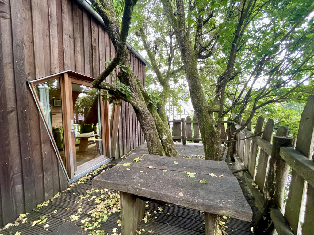 Terrasse vom Baumhaus in Oberhundem im Sauerland 
