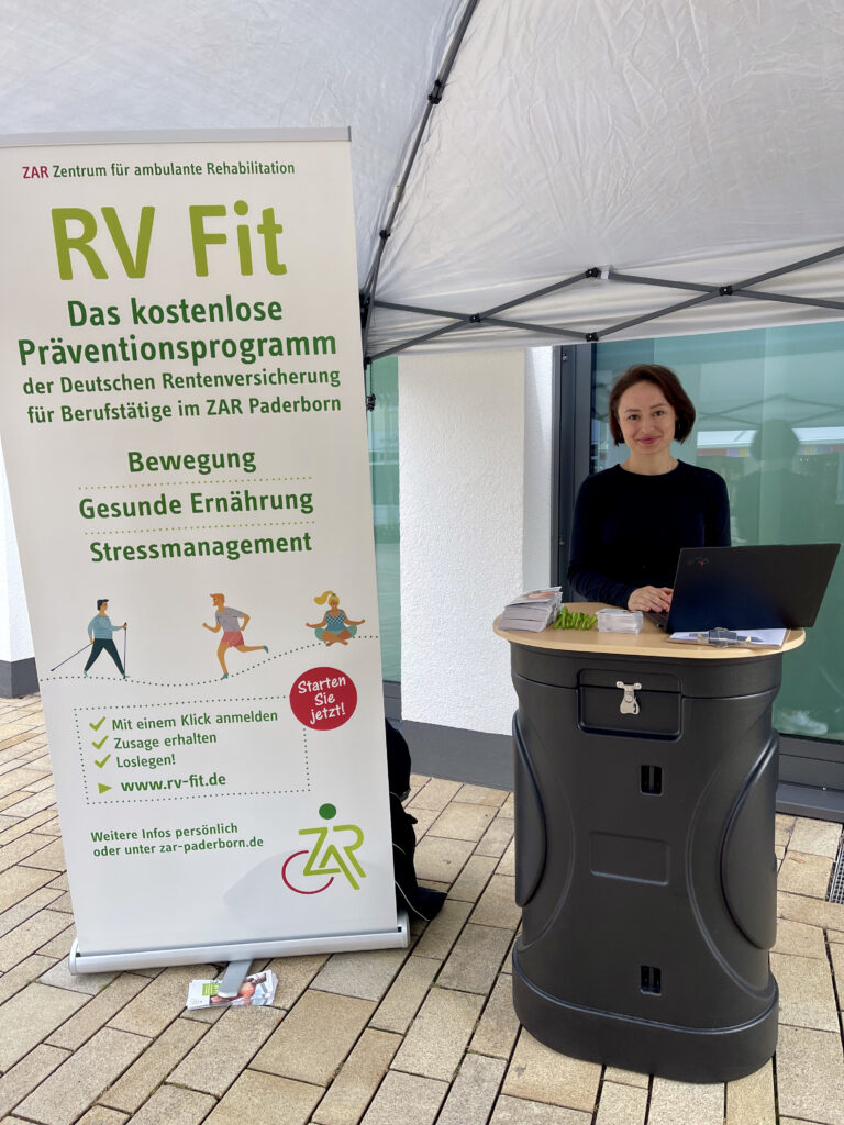 Infostand von der Rentenversicherung zum Programm RV Fit auf der LoSaGa in Bad Driburg