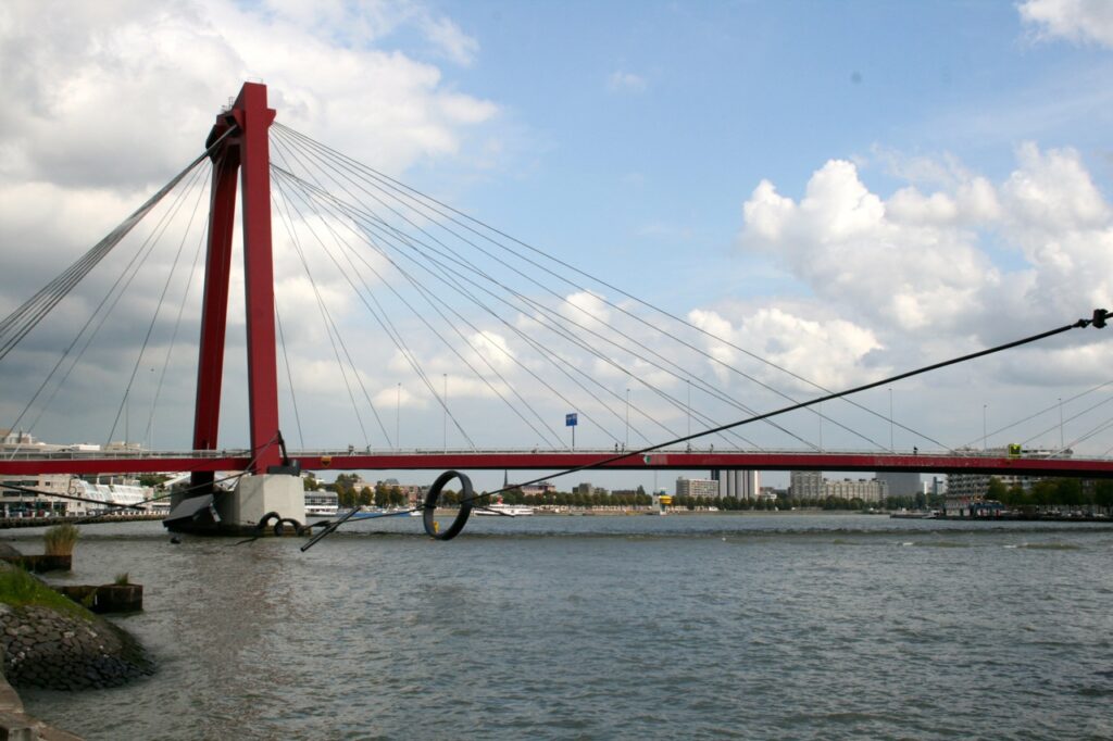 Rotterdam Sehenswuerdigeiten - Erasmusbruecke