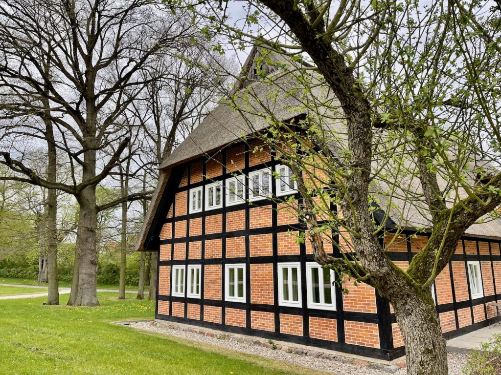 Fachwerkhaus im Park am See, Ayurveda-Kur an der Mecklenburgischen Seenplatte