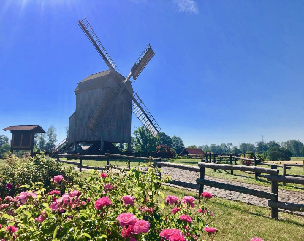 Elbe-Elster-Land überrascht mit zahlreichen Windmuehlen