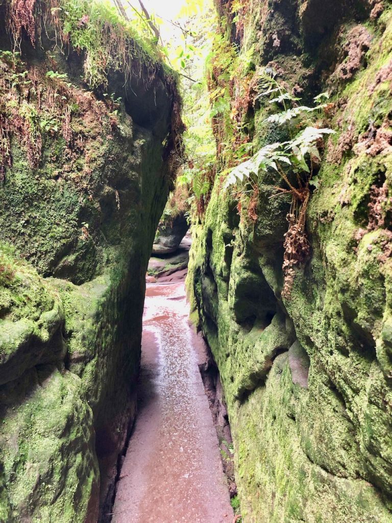 Wandern durch die Schwedenloecher