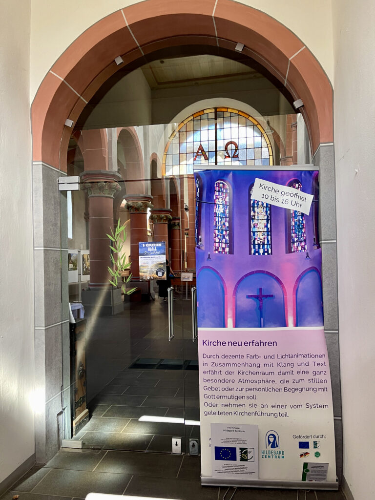 Multimediales System in der Kirche auf dem Rupertsberg