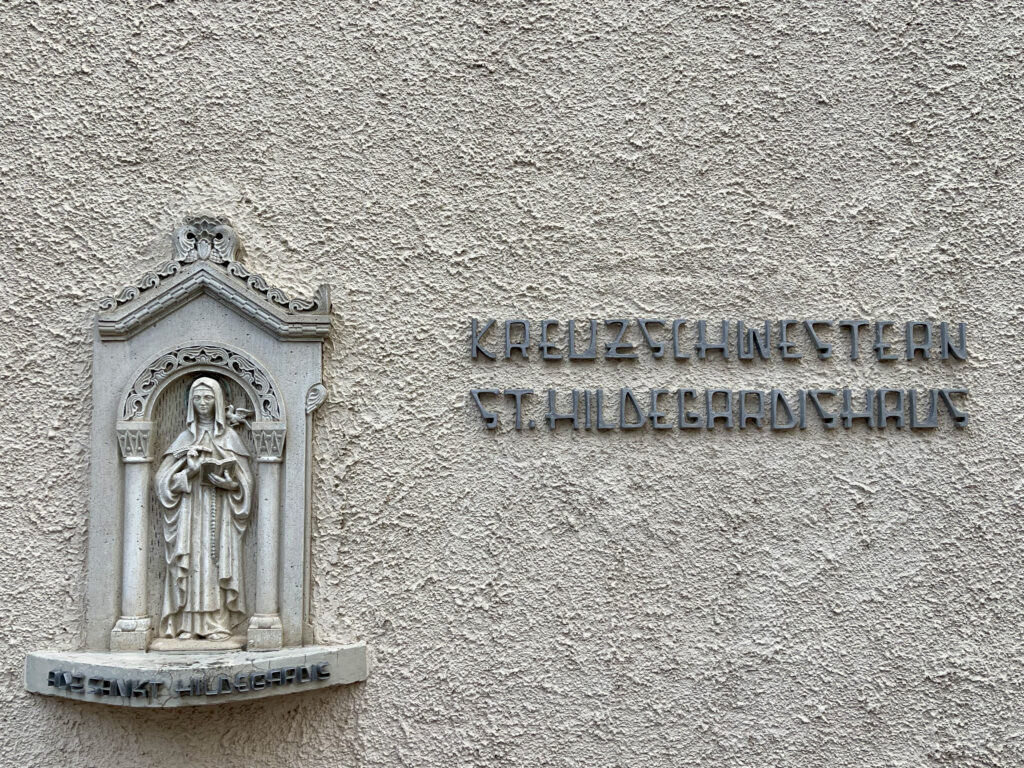 Hildegard von Bingen heute modern leben, zu Gast im Hildegard Forum der Kreuzschwestern auf dem Rochusberg