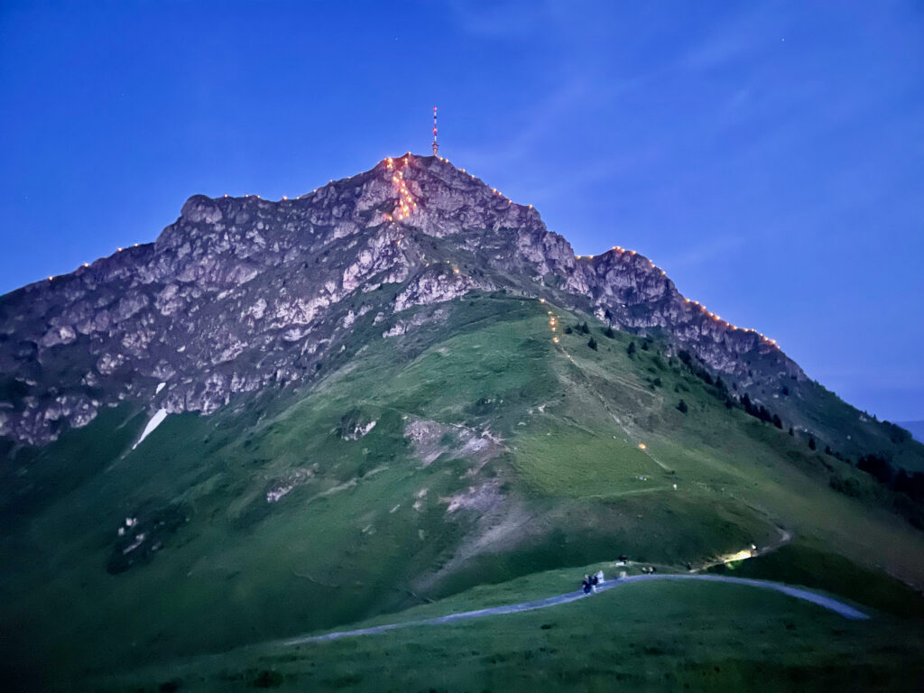 Mittsommernacht Bergleuchten Tirol