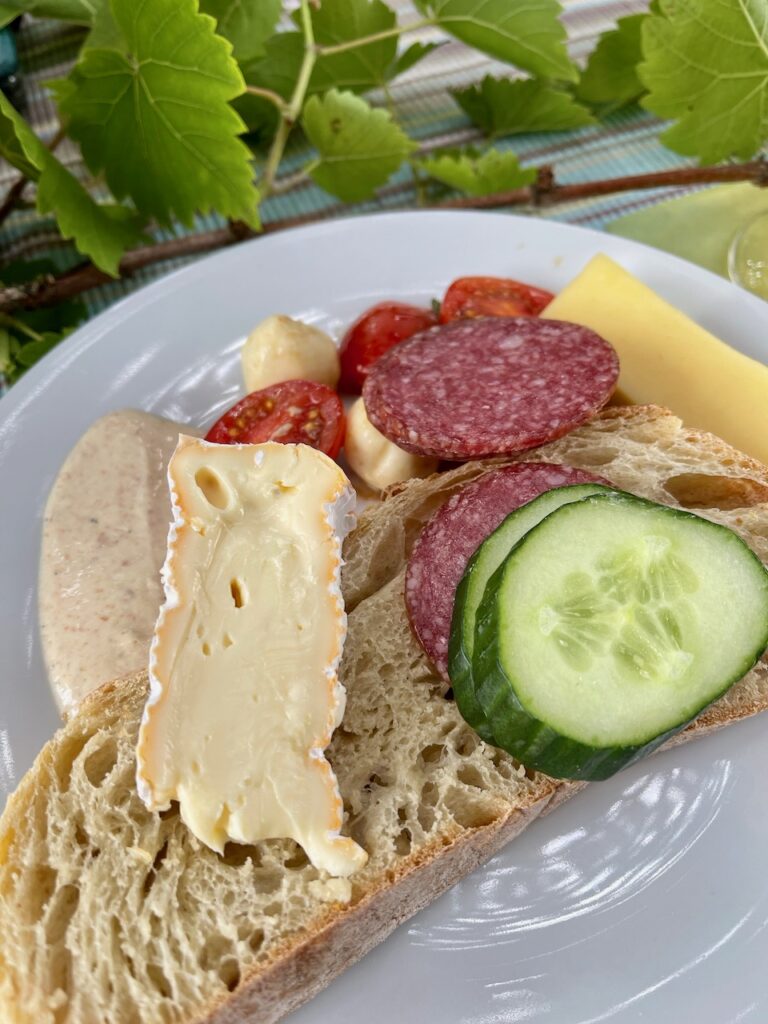 Picknick im Weinberg Suedeifel