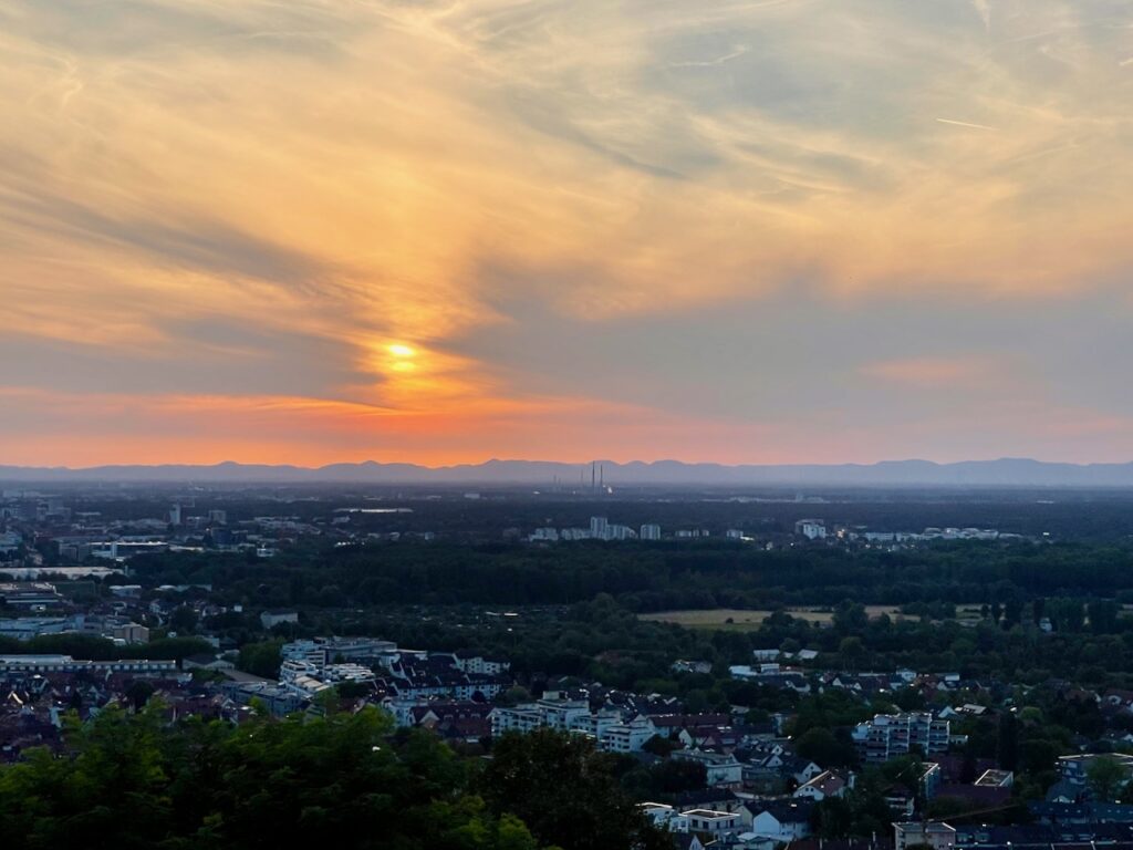 schoenster Blick Karlsruhe Durlach Turmberg Sonnenuntergang