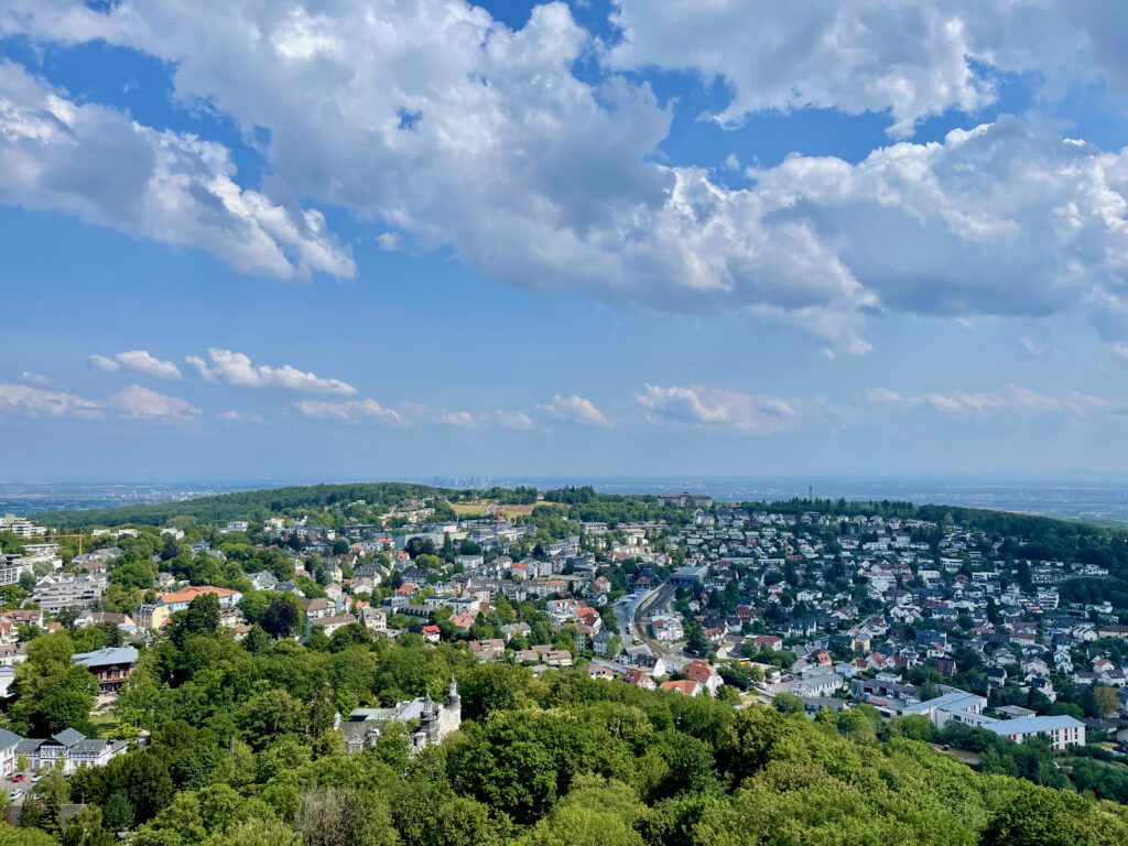 Aussicht Burg Koenigstein im Taunus