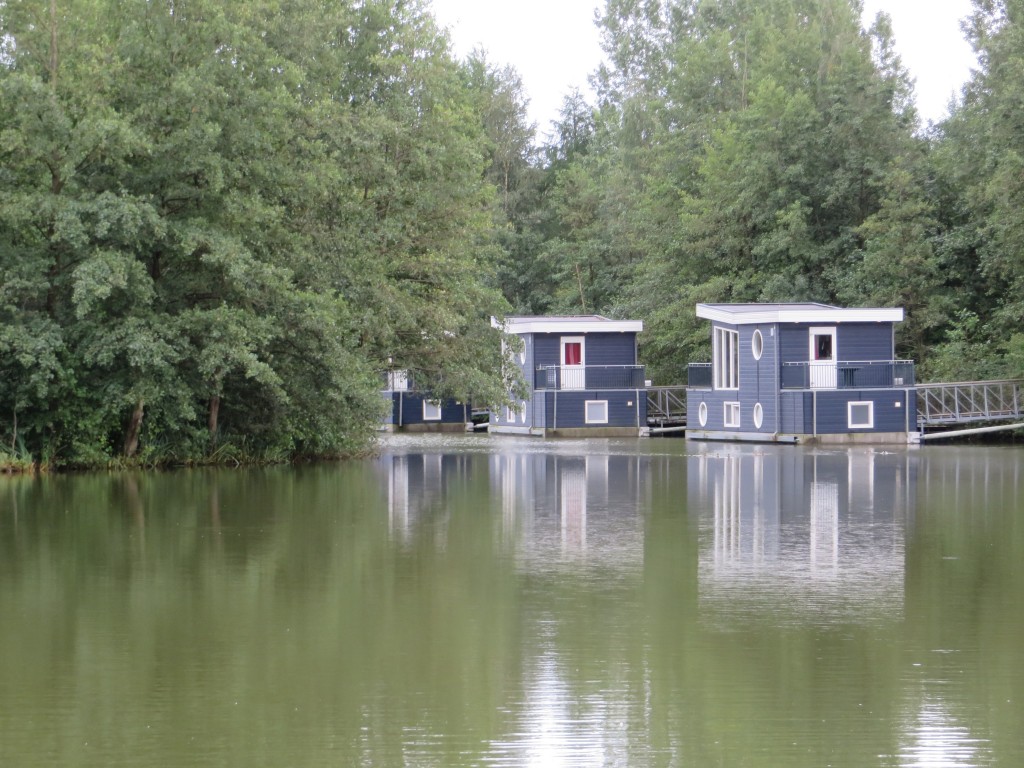 Streifzug durch den Center Parcs - Hausboote