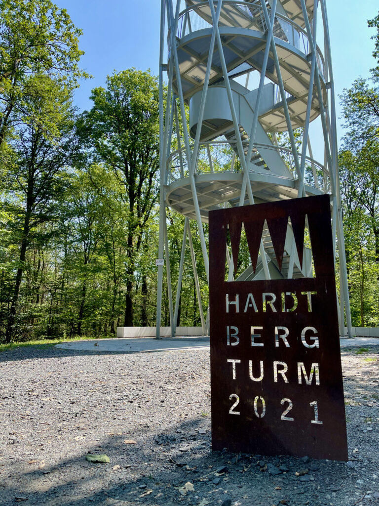 Hardtbergturm Koenigstein im Taunus Sehenswuerdigkeiten