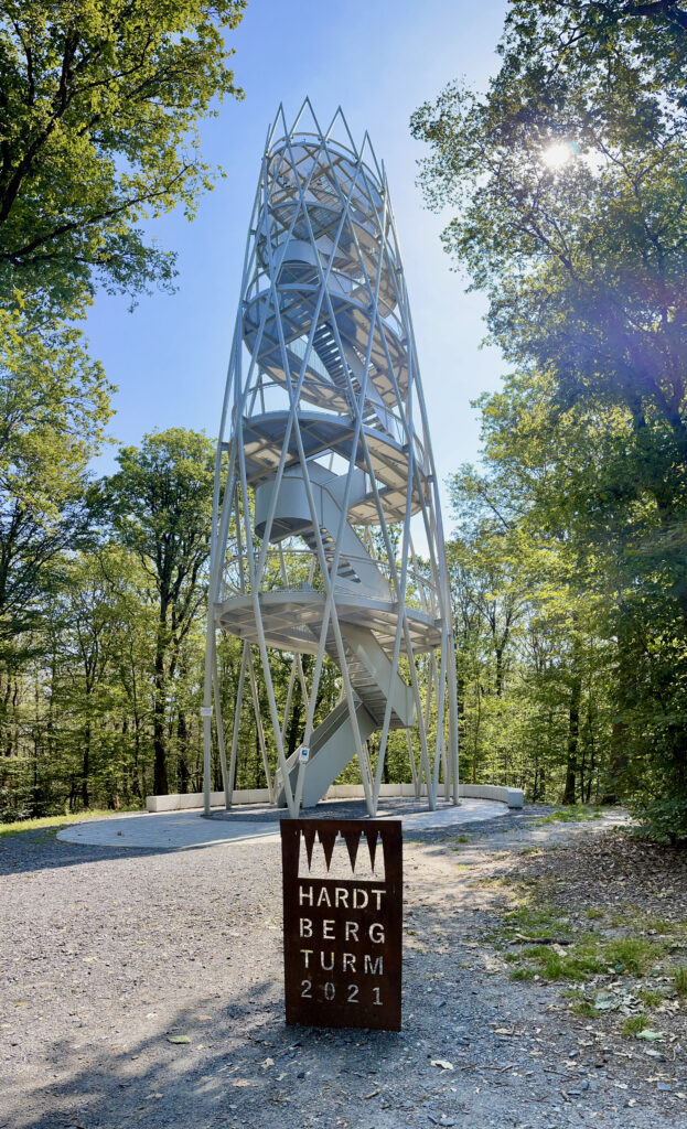 Hardtbergturm Koenigstein im Taunus Sehenswuerdigkeiten