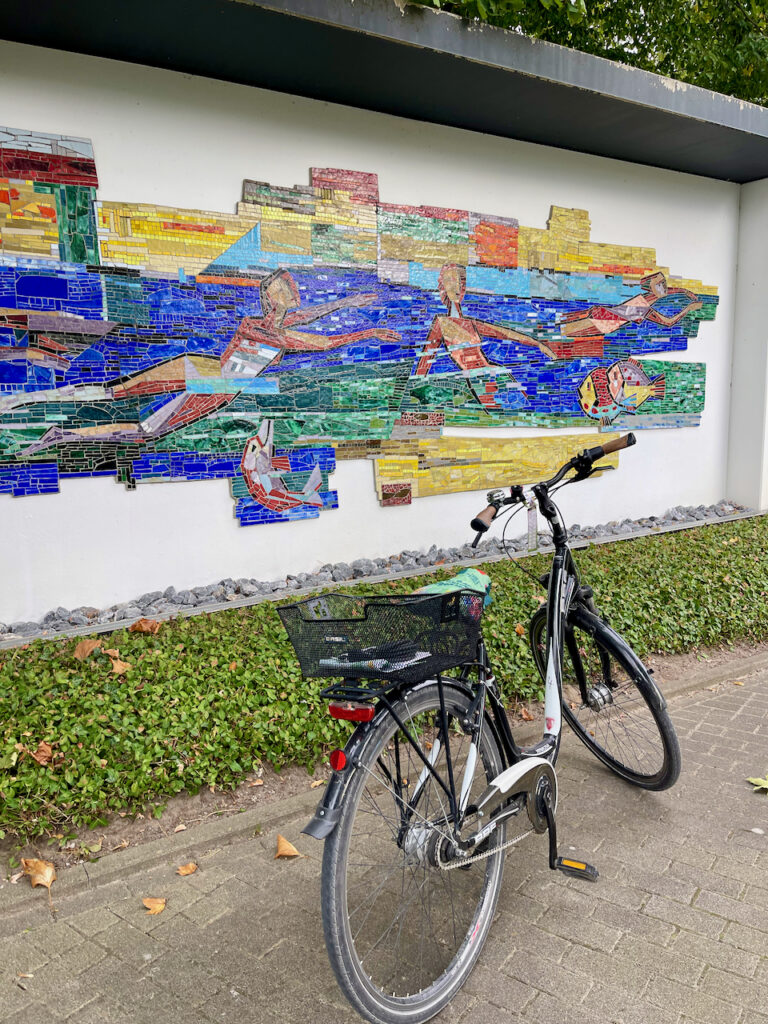 Stopp auf der Fahrradtour nach Lippstadt am Cabrioli Schwimmbad 