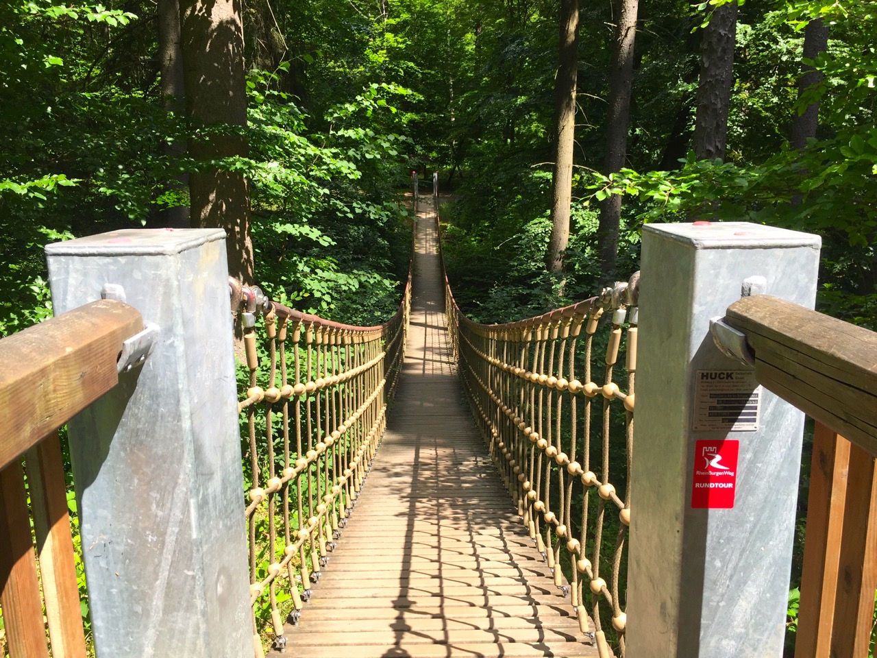 Haengebruecke ueber das Kreuzbachtal