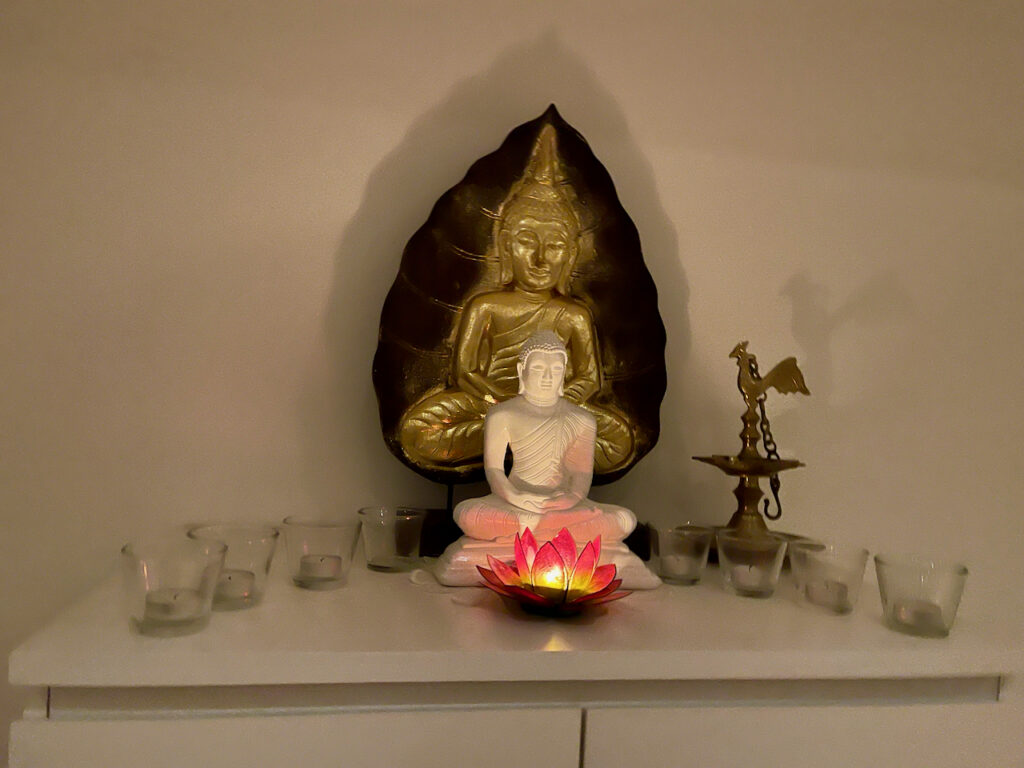 Ayuveda-Kur in Bad Orb, Budha im Yoga-Raum im Ayurveda-Hotel