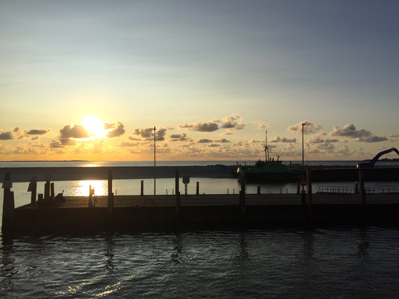 Wangerooge Urlaub – Sonnenuntergang am Anleger