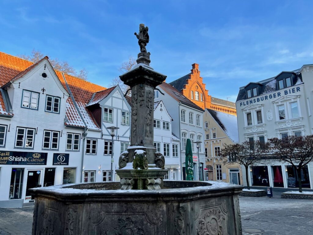 Sehenswuerdigkeiten Flensburg Neptunbrunnen