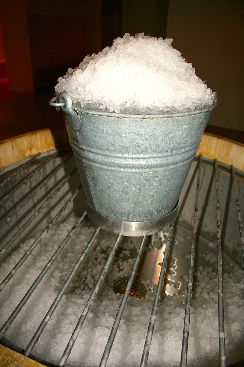 Eis zur Abkühlung nach der Sauna