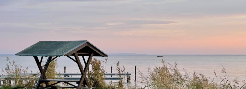 Stettiner Haff Sehenswuerdigkeiten Sonnenaufgang am Haff