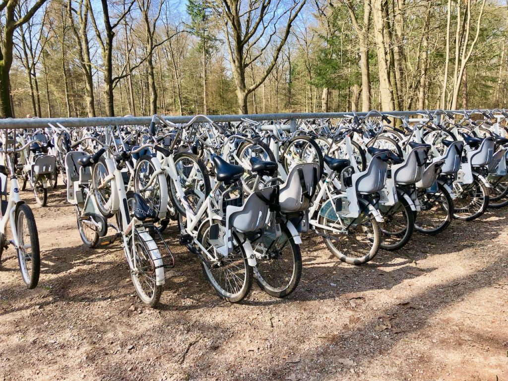 Hoge Velowe Nationalpark weisse Fahrraeder