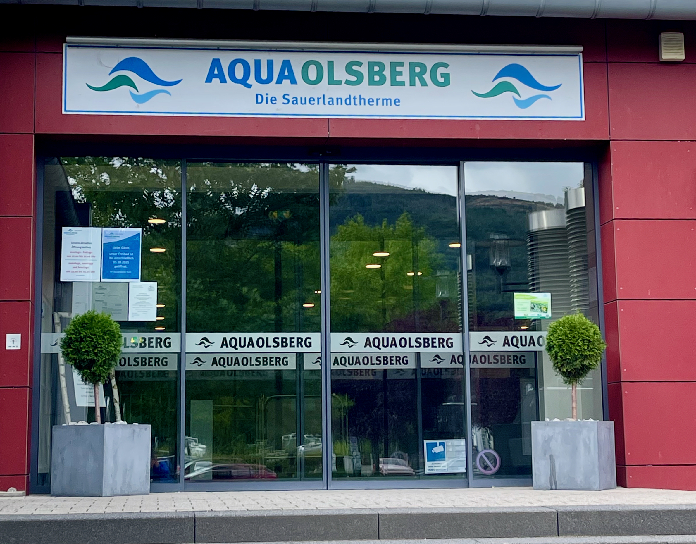 Aqua Olsberg Sauerland-Therme, Blick auf den Haupteingang